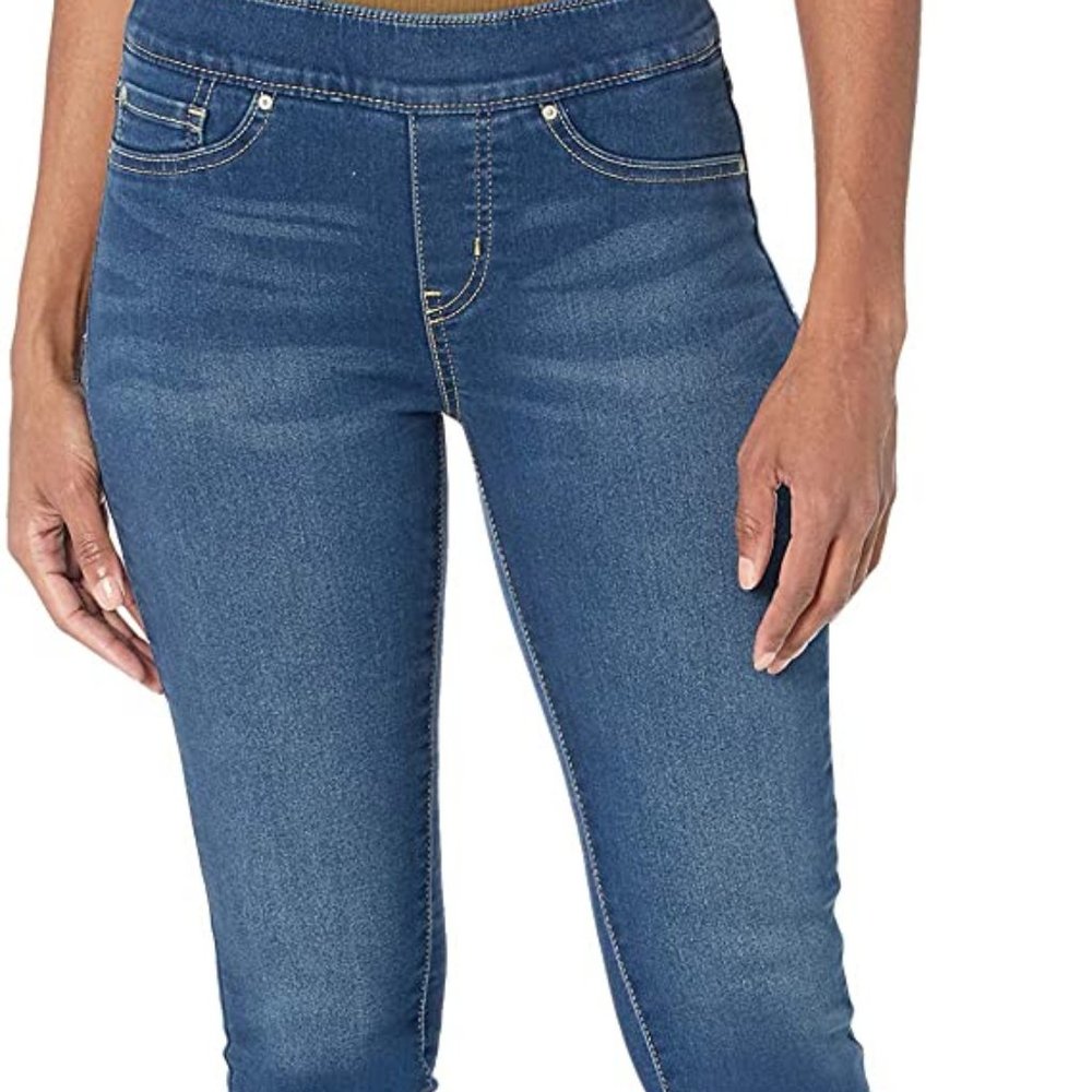 Signature by Levi Strauss & Co. Gold Label Women's Pull-on Skinny Jeans